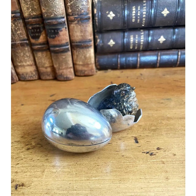 Antique Cold Painted Bronze Inkwell, Figural Young Bird, Egg Shell Desk Accessory For Sale - Image 6 of 10