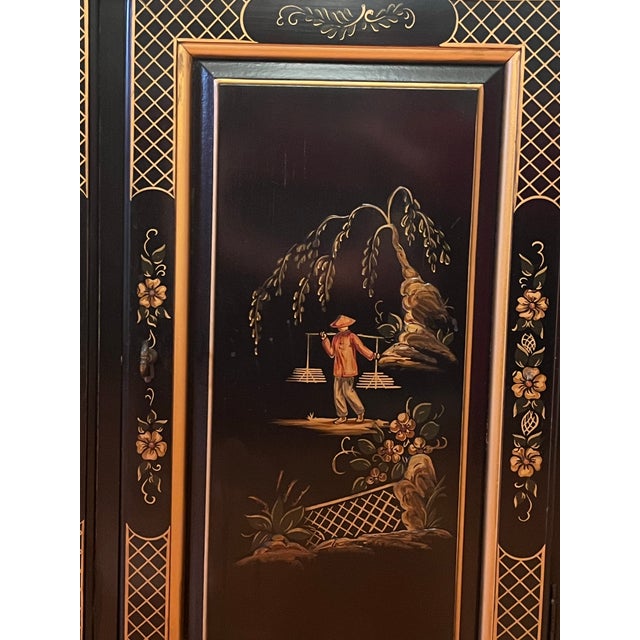 Mid 20th Century Ethan Allen Handpainted, Black and Gold Chinoiserie Asian China Display Cabinet and Buffet For Sale In Baltimore - Image 6 of 12