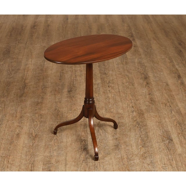 High Quality American Made Oval Tilt Top Mahogany Tea Table on Tripod Base CW 35