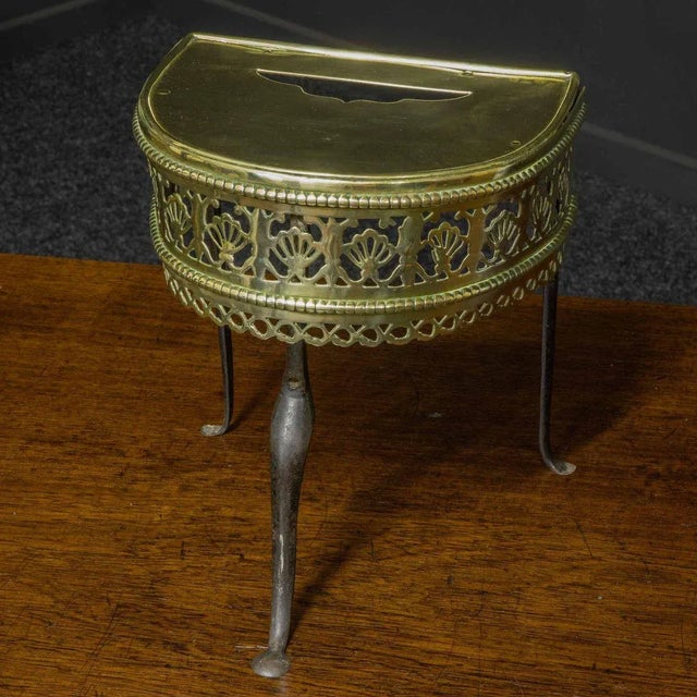 Metal Georgian Brass Footman For Sale - Image 7 of 7