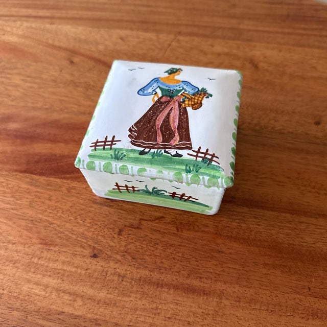 Vintage Italian Ceramic Hand-Painted Lidded Trinket Box For Sale - Image 6 of 8