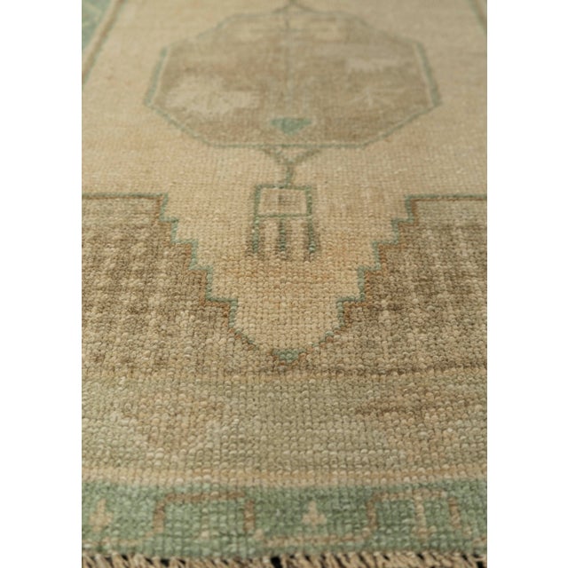 Turkish Turkish Mini Rug Oriental Hand Knotted Vintage Rug 1'7" x 2'9" #21077 For Sale - Image 3 of 8