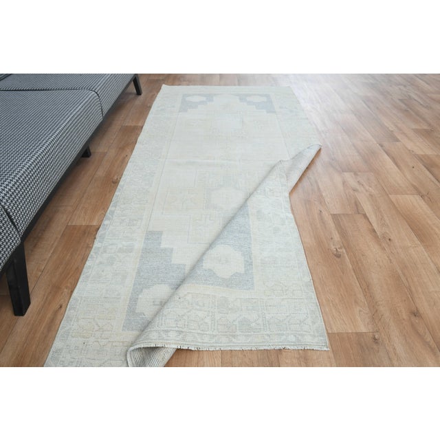 1970s Vintage Handmade Wool Cotton Turkish Beige Area Rug For Sale In San Francisco - Image 6 of 11
