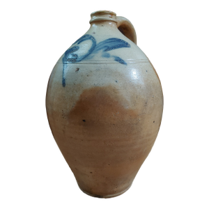 Mid 19th Century Ovoid Jug With Blue Slip Design