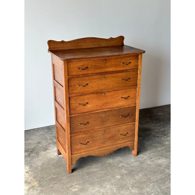 Antique Scalloped Quarter Sawn Golden Oak Chest of Drawers For Sale - Image 12 of 13