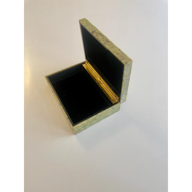 Handcrafted Noble Serpentine Casket from Pizzo Tremogge in Valmalenco, 1970 For Sale - Image 11 of 12