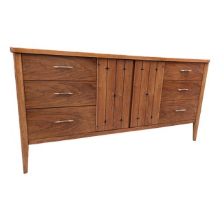 1960s Mid-Century Modern Broyhill Saga Lowboy Dresser For Sale