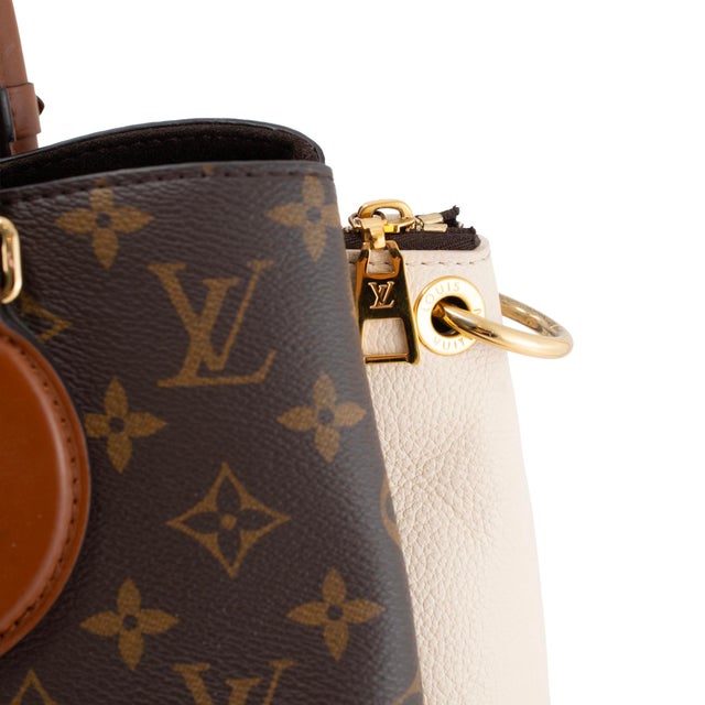 Louis Vuitton Vendôme MM Monogram Canvas Cream Leather Gold-Tone Handle Bag For Sale - Image 11 of 13