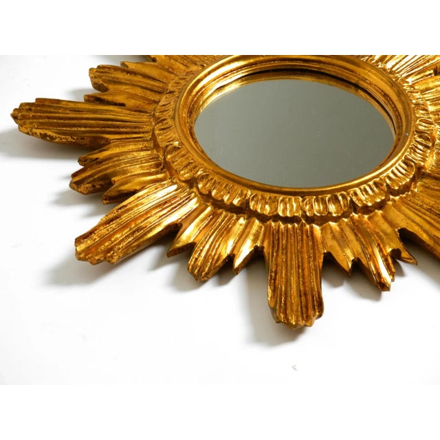 1950s Mid-Century Modern Italian Sunburst Wall Mirror in Wood and Resin, 1950s For Sale - Image 5 of 15
