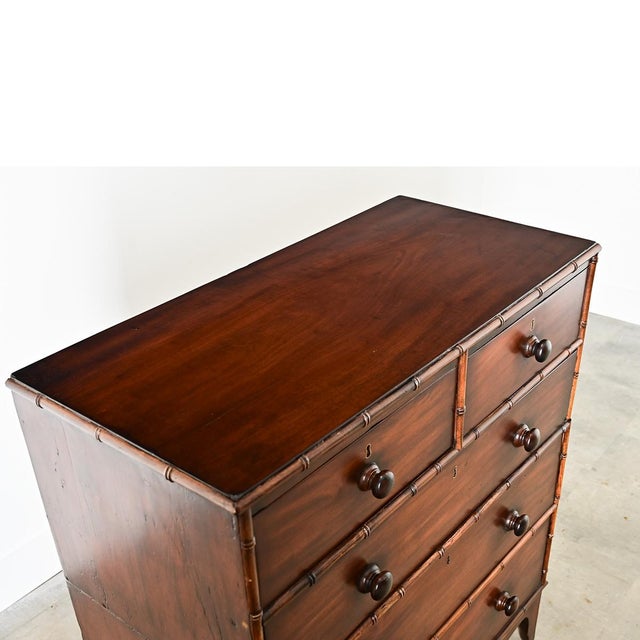 English 19th Century Mahogany Chest of Drawers For Sale - Image 4 of 11