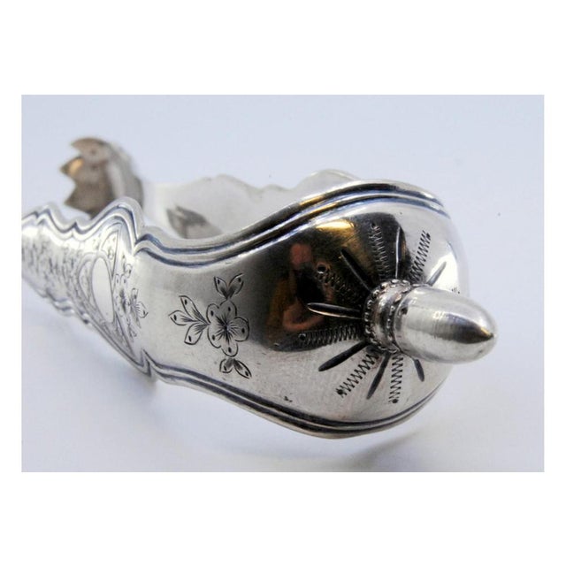 Claws-Shaped Silver Ice Tongs with Engraved Plant Motifs For Sale - Image 4 of 9