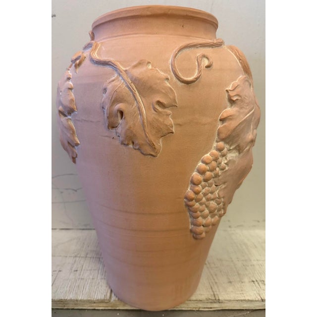 Grape Clusters & Leaves Plaster Vase From 80's For Sale - Image 4 of 13