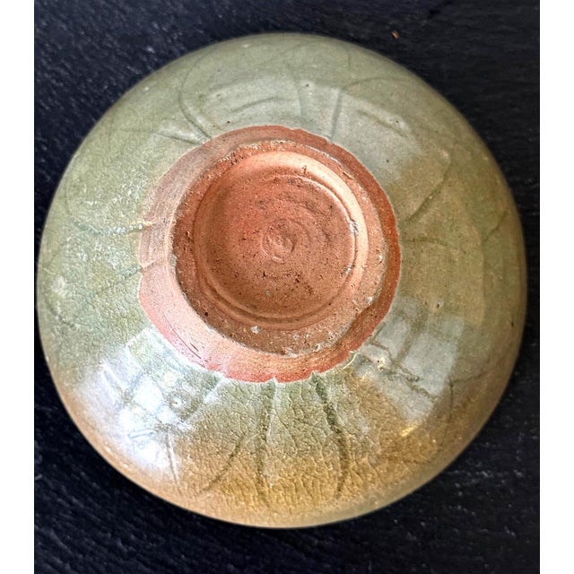 Celadon Ceramic Lotus Bowl Korean Goryeo Dynasty with Tomobako For Sale - Image 11 of 15