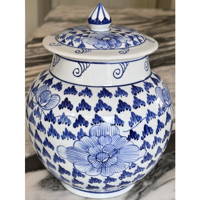 Fine Porcelain Lotus Flower Blue & White Ginger Jar For Sale - Image 12 of 17