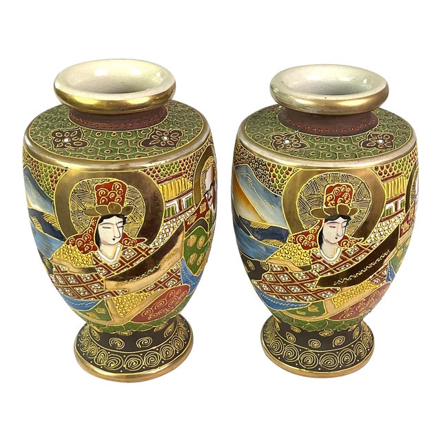 Late 19th Century Kutani “1000 Faces Immortal” Hand Painted Earthenware Japanese Vases - a Pair For Sale