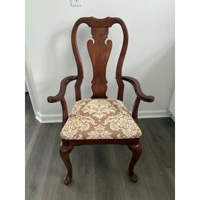 Thomasville Furniture Winston Court Queen Anne solid cherry dining chairs. Two arm chairs and six side chairs. Excellent...