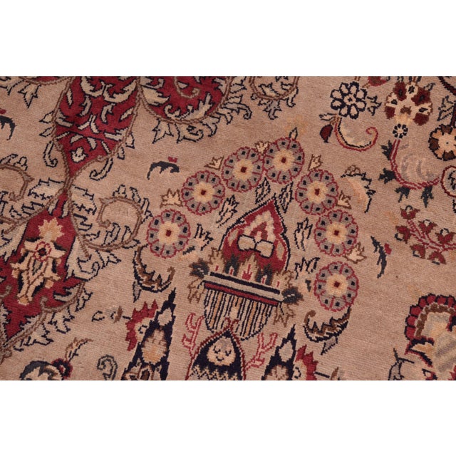 1990s Medallion 1990's Tan/Blue Wool Rug - 8'0'' X 10'1'' For Sale - Image 5 of 9