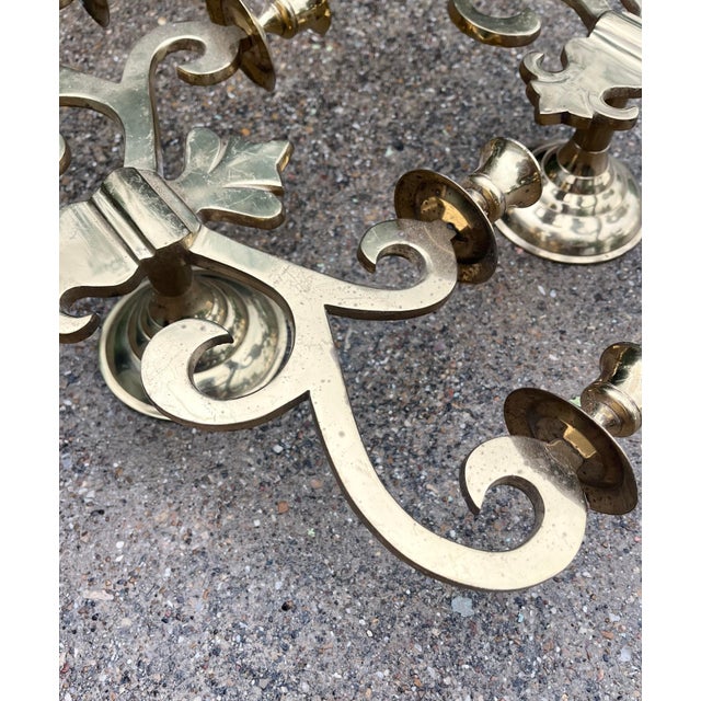 1970s French Fleur-De-Lis Pair of Wall Sconce Mounted Brass 4-Arm Candle Holders For Sale - Image 9 of 12