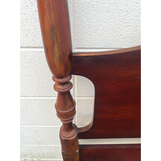 Vintage Dixie Furniture Full Size Cherry Traditional Style Pediment