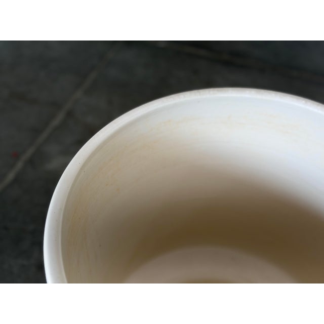 White 1960s Gainey Ceramics P-16 Chalice Planter - Mid Century Modern LaVerne Ceramic Pot For Sale - Image 8 of 9