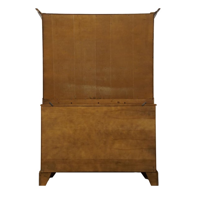 Ethan Allen Heirloom Nutmeg Maple 48" Buffet W. Display Hutch 10-6007 / 10-6016 For Sale - Image 10 of 11