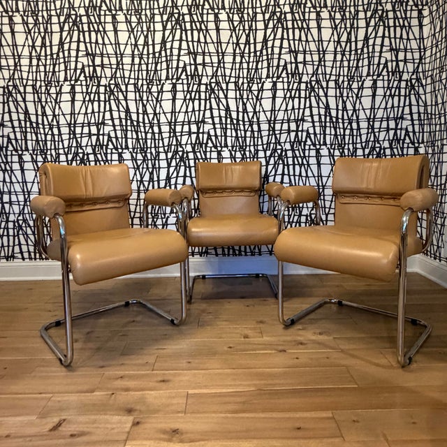 Pace Collection Late 20th Century Set of 3 Italian Leather Cantilever Armchairs by Mariani for Pace Collection For Sale - Image 4 of 5