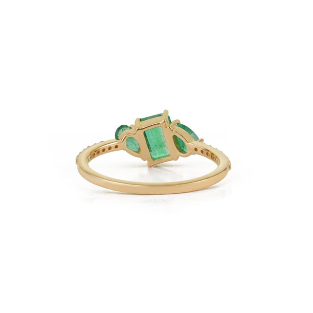 1.43ct Mixed-Cut Emerald & Diamond Three-Stone Ring Size 6.5 in 14k Yellow Gold For Sale - Image 9 of 16