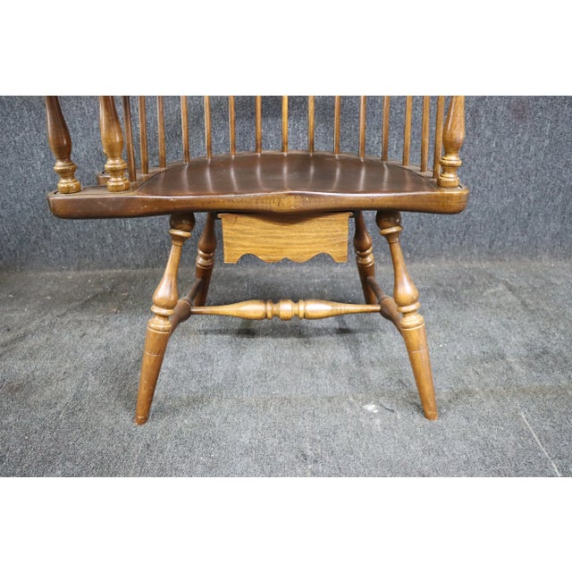Late 20th Century Frederick Duckloe Oak & Walnut Comback Windsor Desk Chair For Sale - Image 5 of 10