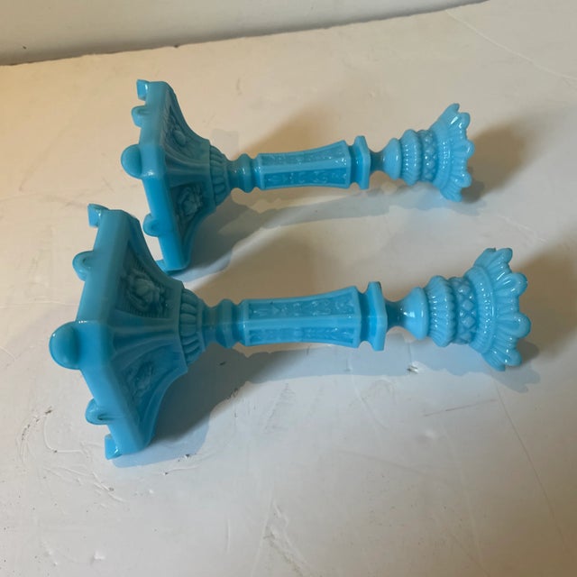 French Pair of Late 19th Century Robin’s Egg Blue French Milk Glass Candlesticks For Sale - Image 3 of 4