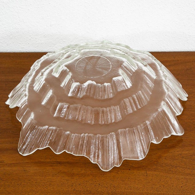 1960s Mid-Century Modern Finnish Art Glass Serving Bowl Clear Textured Tauno Wirkkala For Sale - Image 5 of 10
