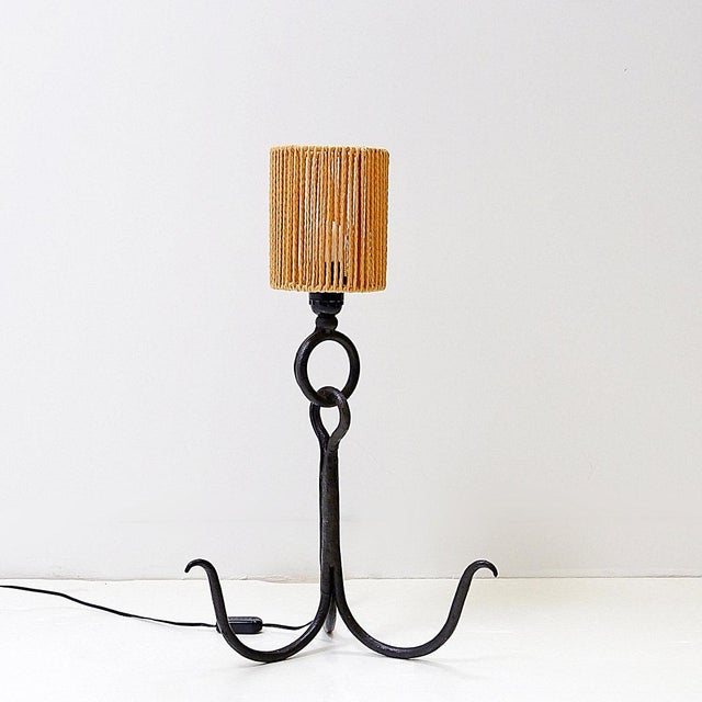 Brutalist - Antique - Table lamp Measures : 32x32cm H:56cm Material: Iron base - Origin: France - Period: Circa 1950s New...