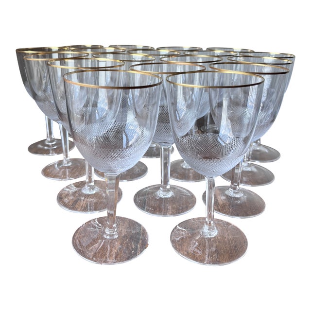 Late 20th Century Moser Royal 24-Karat Gold Trim Red Wine Glasses 6.3" Height - Set of 18 For Sale