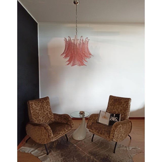 1990s Italian Murano Six-Tier Felci Glass Chandelier with 36 Pink Glasses For Sale - Image 5 of 18