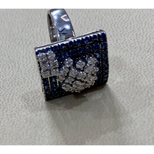 Modern 2.5 Carat Blue Sapphire and .65 Ct Diamond Cocktail Ring in 18 Karat Gold Estate For Sale - Image 3 of 8