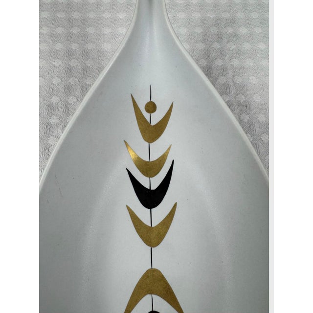1960s Stig Lindberg Pongo Leaf Tray: Mid-Century Modern Scandinavian Pottery For Sale - Image 5 of 11