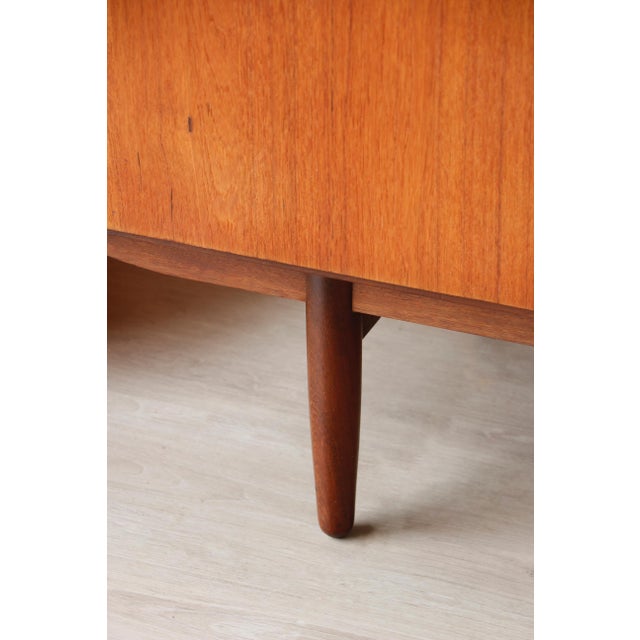 Vintage Scandinavian Teak Sideboard from Austinsuite, 1960s For Sale - Image 15 of 18
