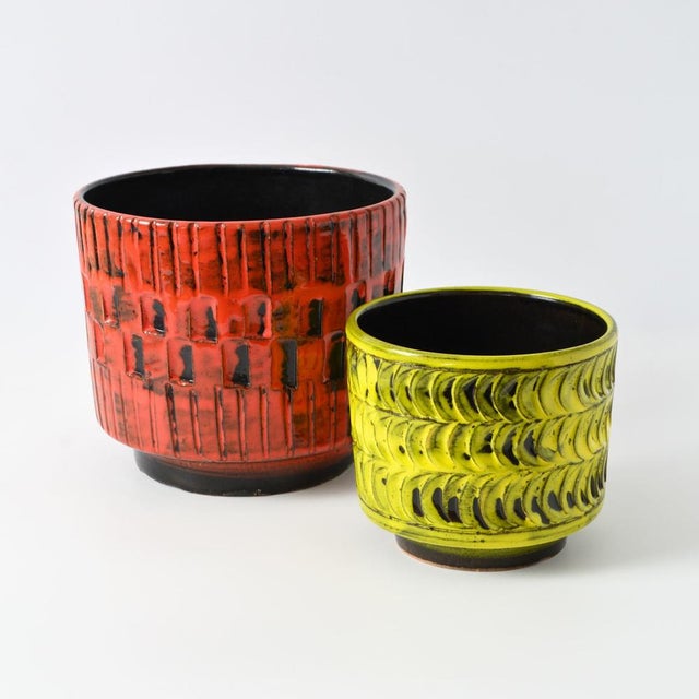 Given dimensions are for the larger plant pot. Smaller piece dimensions: h 11.5 cm, dia. 13.3 cm. I have official proof of...