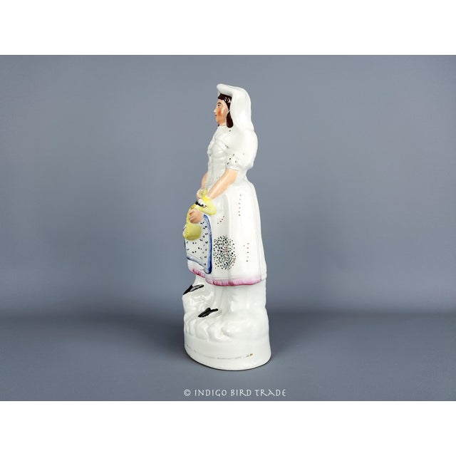 Ceramic 1860s English Staffordshire Statue of Fishmonger Antique Pottery Victorian Figure of Lady With Fish Basket For Sale - Image 7 of 10