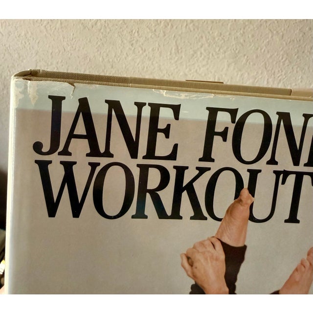 Signed Jane Fonda’s Workout Book (1981) | Vintage Fitness Hardcover With Dust Jacket For Sale - Image 13 of 18