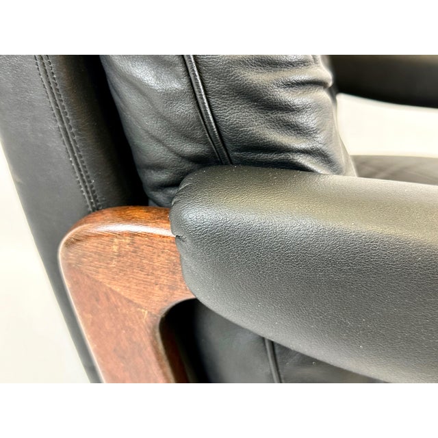Mid-Century Swivel Black Leather Armchair, 1970s For Sale - Image 10 of 15