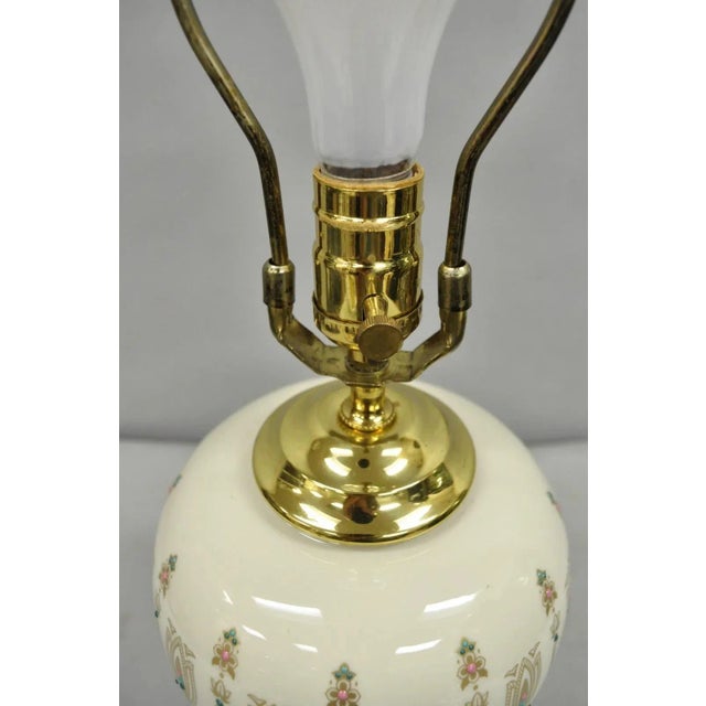 Late 20th Century Vintage Lenox Porcelain and Brass Cream Jardinierie Decorated Table Lamp For Sale - Image 5 of 11