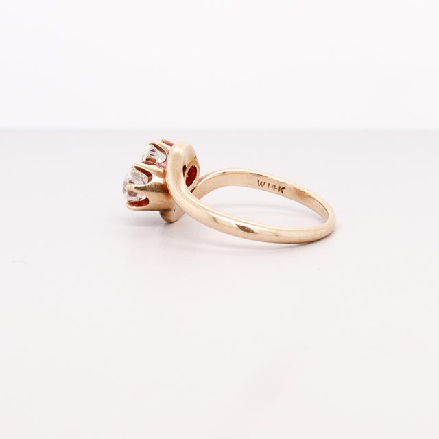 Early 20th Century Antique 14k Gold & Old Mine Cut Diamonds 'Toi Et Moi' Ring For Sale - Image 5 of 10