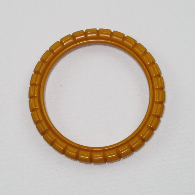 1940s Bakelite Carved Bracelet Bangle Warm Butterscotch For Sale - Image 5 of 5