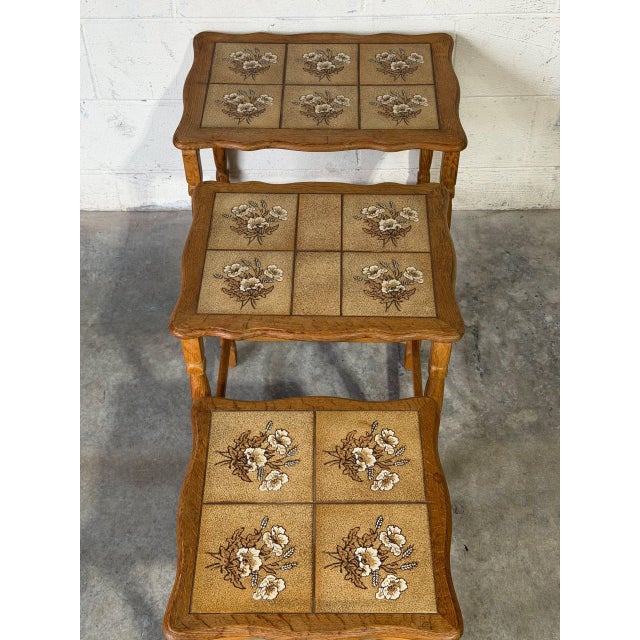 Oak Floral Ceramic Tile-Top Nesting Tables Set of 3 Spindle Legs Traditional Vintage For Sale - Image 10 of 10