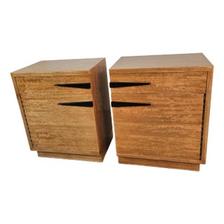 1950s Flame Wood Nightstands – Pair, Blond Finish With Black Handles For Sale