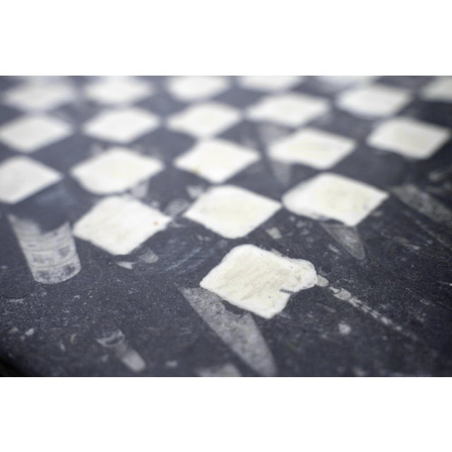 Mid-Century Brutalist Marble Chess Board Set with Black and White Orthoceras Fossil Slab and Stone Pieces, 1950s, Set of 33 For Sale - Image 10 of 16