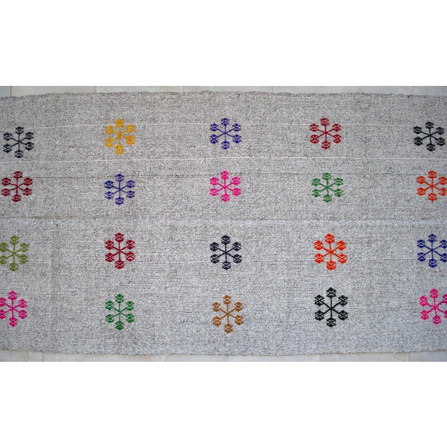 1960s Vintage Hand Woven Turkish Kilim Runner Rug Flat Weave Stair Runner Rug - 3′9″ × 19′2″ For Sale - Image 14 of 17