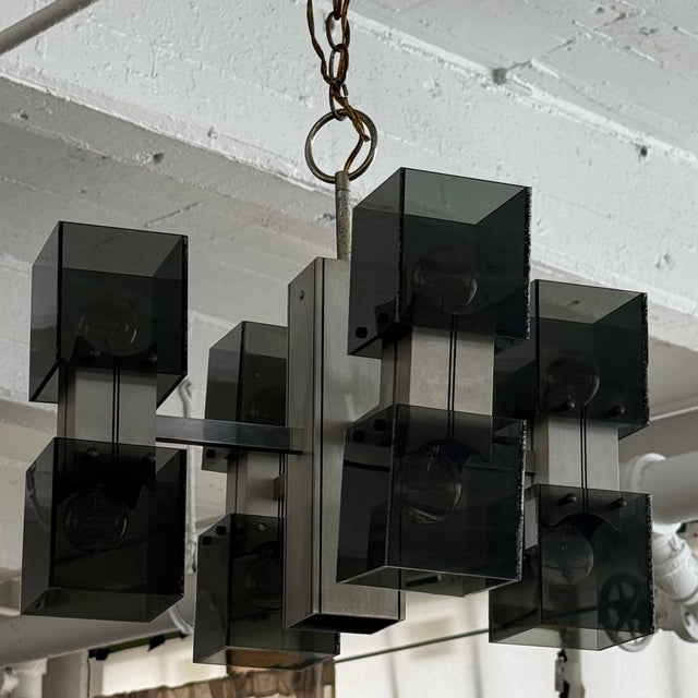 Gaetano Sciolari Late 20th Century Brutalist Smoked Plexiglass "Ice Cube" Chrome Chandelier For Sale - Image 4 of 6
