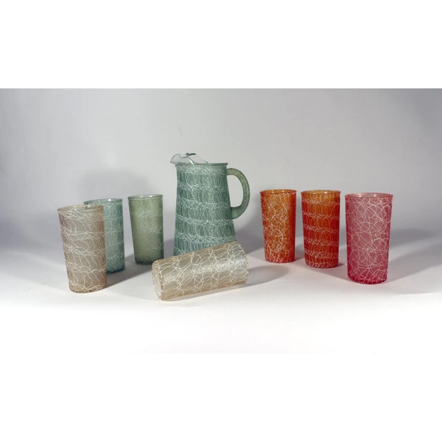 Vintage MCM Set of Drinking Glasses & Jug, Spaghetti String Pattern, Color Craft, Indianapolis, In., Set of Seven and Jug. For Sale - Image 11 of 11
