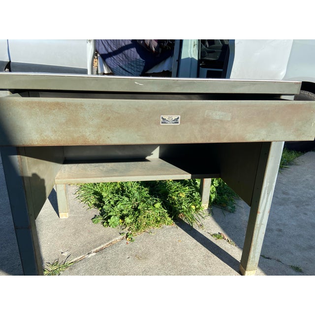 Vintage Mid-Century Modern General Fireproofing Tanker Desk For Sale - Image 9 of 12